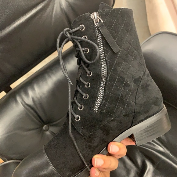Quilted Detail Lace Up Ankle Boots with Rubber Lug Sole in Black Faux Suede US 7 - Picture 7 of 16